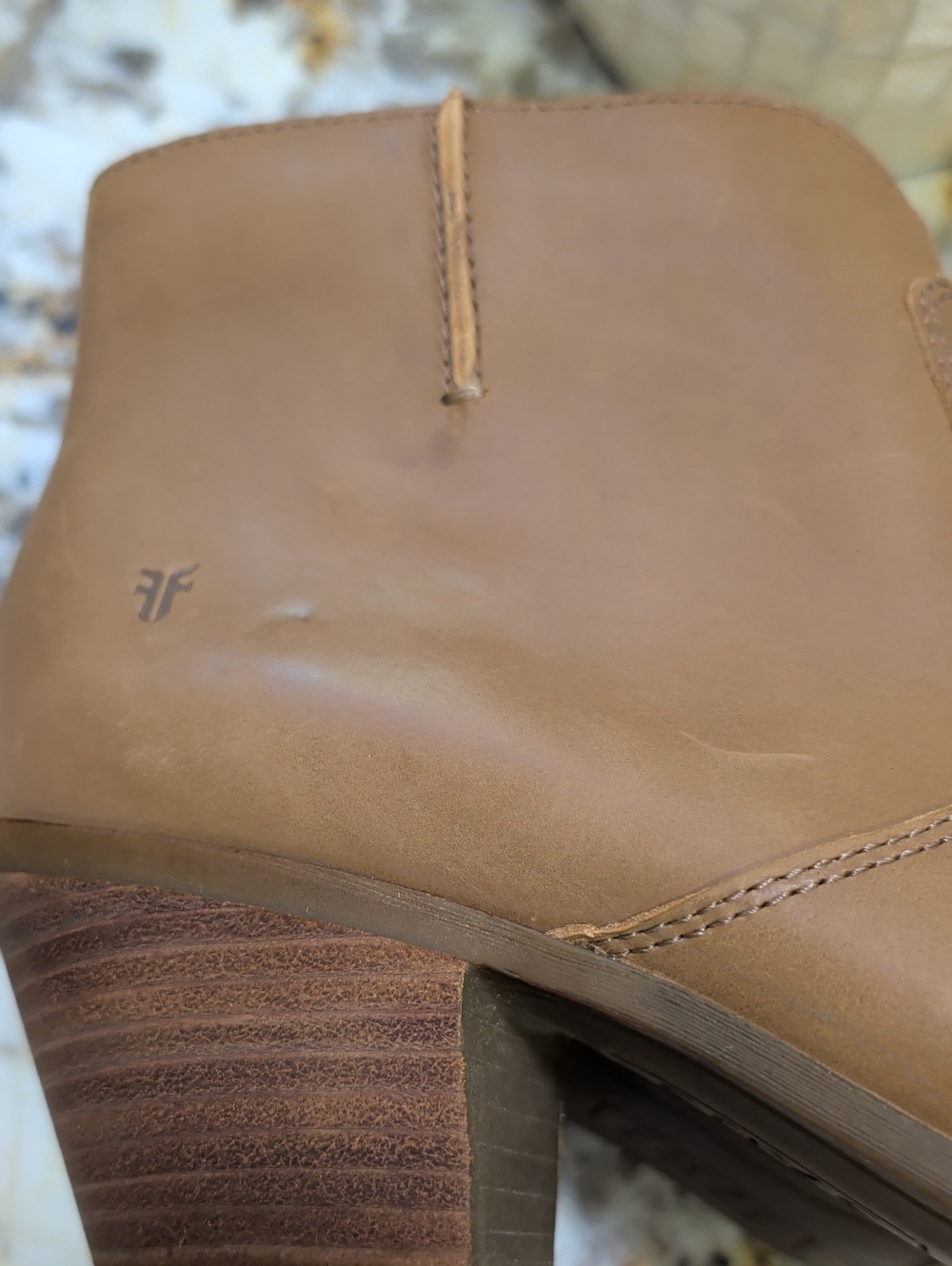 Frye - women’s Jennifer Bootie Wheat brown leather heeled ankle boots size 8.5M - Picture 9 of 12
